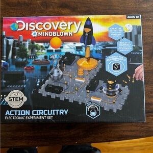 Discovery Black and Blue STEM Circuitry Set